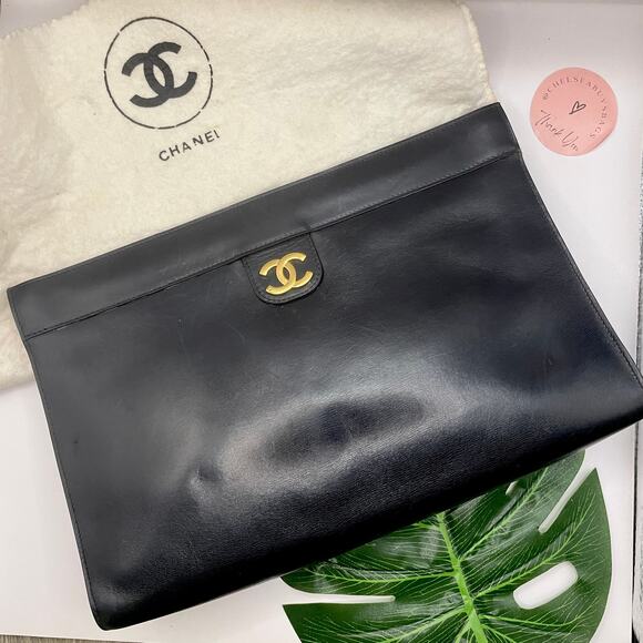 Chanel Black Leather Clutch CC 24kt Gold Plated Logo Vintage Evening Night Out - Picture 2 of 13